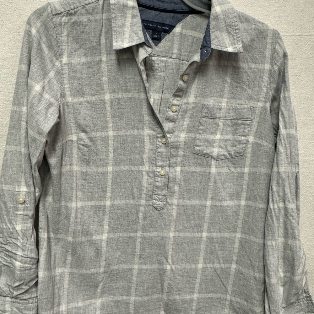 Tommy Hilfiger Light Gray Plaid Button Down Shirt